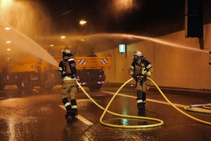 Atemschutztrupp während der Brandbekämpfung