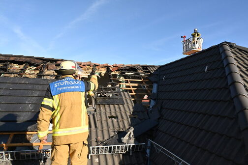 Dachstuhlbrand in leerstehendem Gebäude