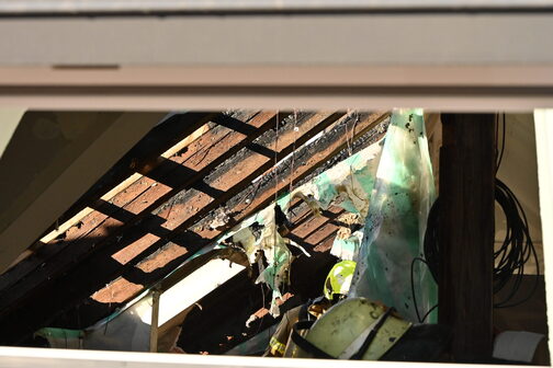 Dachstuhlbrand in leerstehendem Gebäude