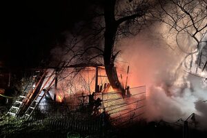 Brand eines Geräteunterstandes