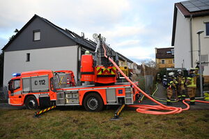 Dachstuhlbrand in Reihenmittelhaus