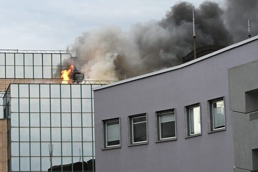 Brand auf Flachdach