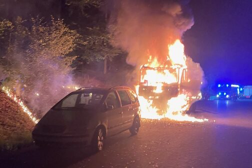 LKW-Brand auf Autobahn