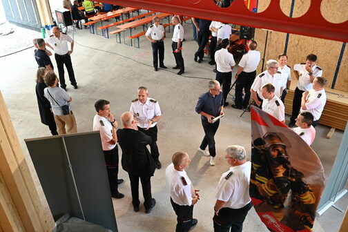 Richtfest Interim Feuerwache 1: Blick von oben in die künftige Fahrzeughalle