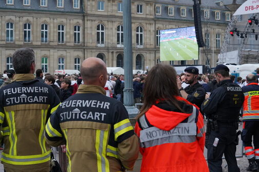 Feuerwehrkräfte beim Public Viewing im Einsatz